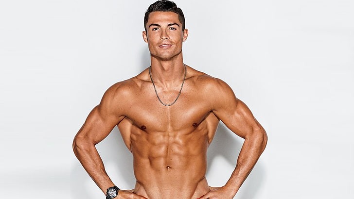 Body 6 múi chuẩn không cần chỉnh của Ronaldo