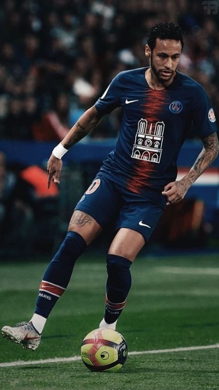 Động tác dẫn bóng uyển chuyển như đang khiêu vũ của Neymar