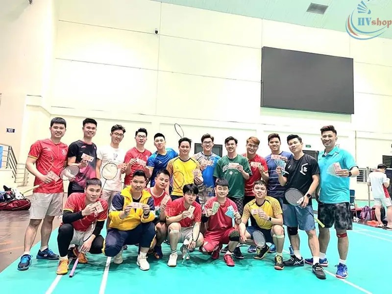 Các thành viên CLB Kamito đang sinh hoạt tại sân