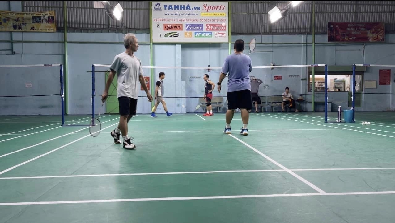 Không gian sân cầu lông Gia Bảo Gò Vấp