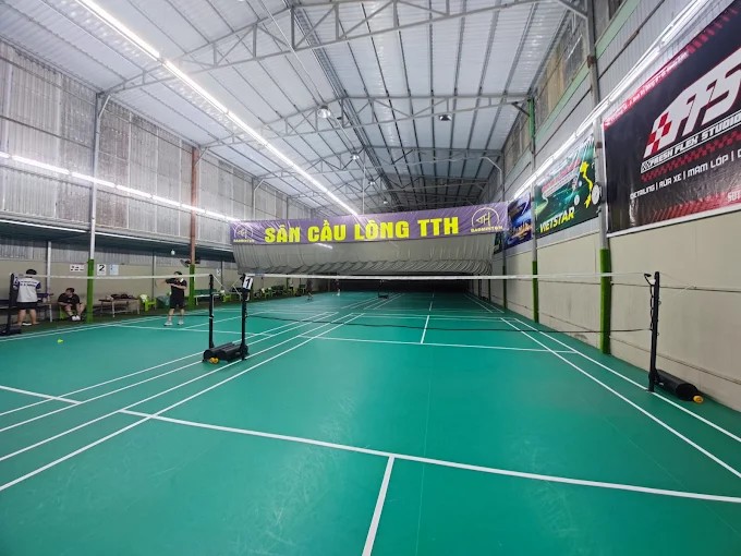 Hệ thống sân bãi tại Sân cầu lông TTH