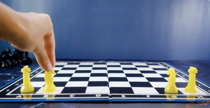 Đặt quân mã cạnh quân xe