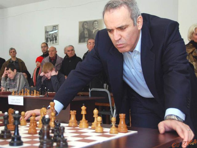 Chân dung vua cờ thế giới - Garry Kasparov