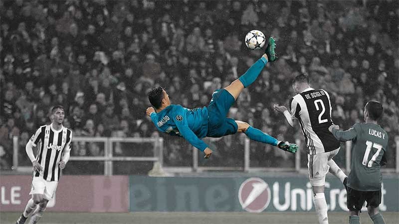 Kỹ thuật sút bóng đẳng cấp của Ronaldo