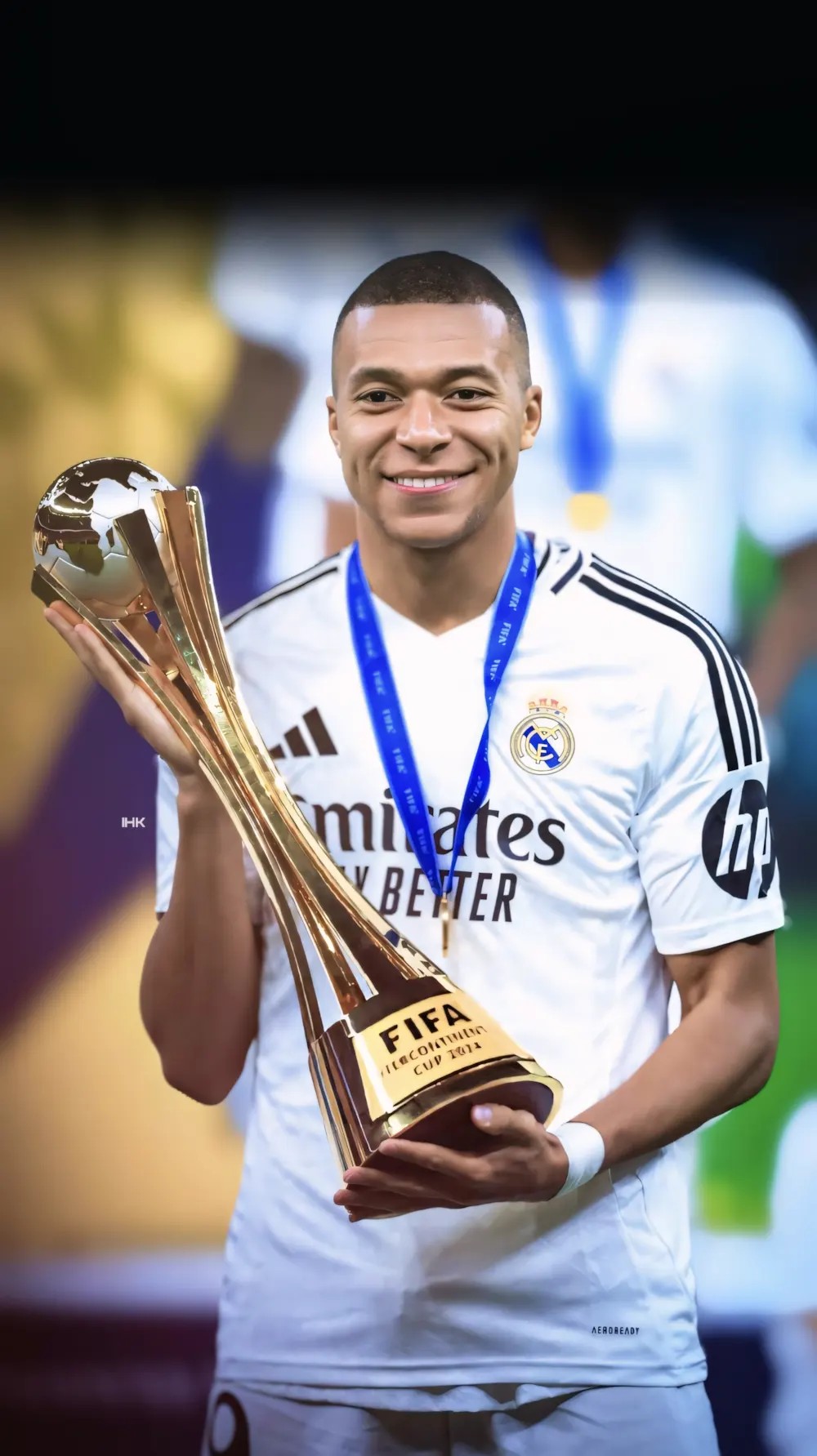 Ảnh Mbappé ngầu làm hình nền điện thoại