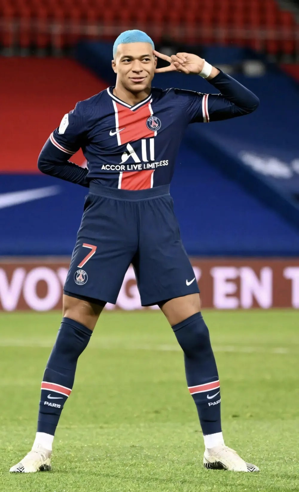 Khoảnh khắc Mbappé và Neymar tại PSG