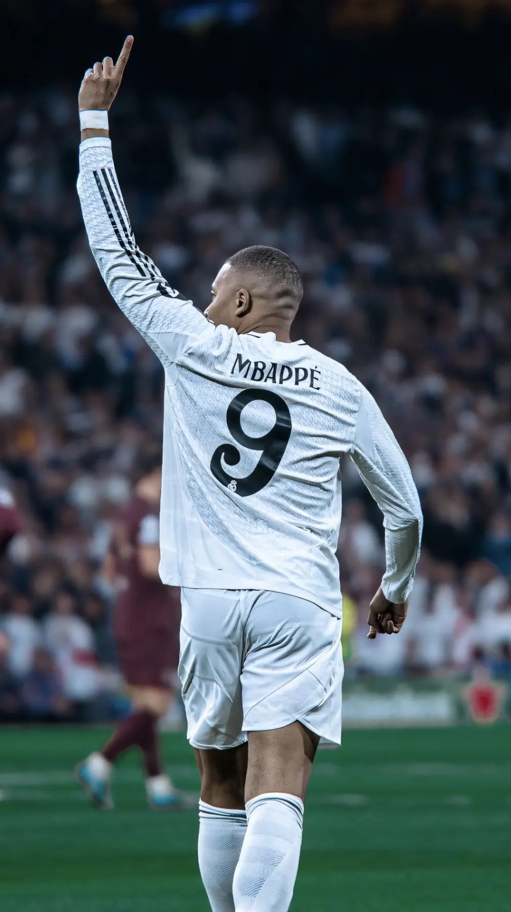Hình nền Mbappé số 9 tại Real Madrid