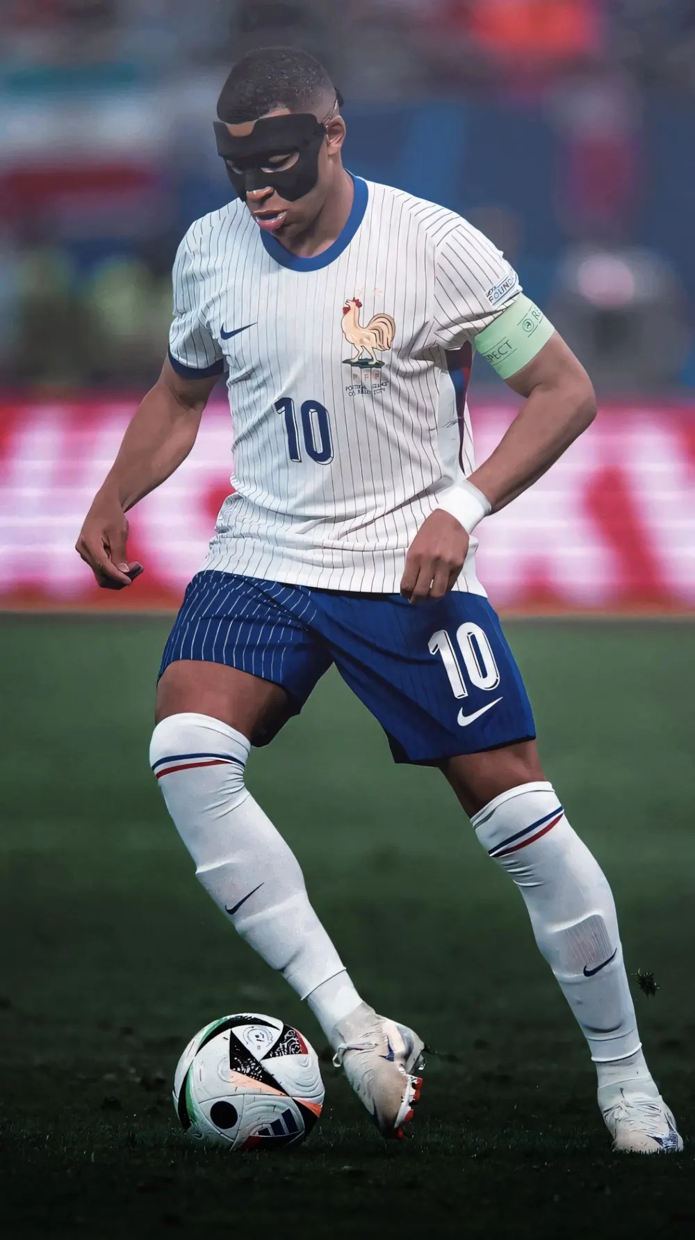 Mbappé hát quốc ca Pháp đầy tự hào