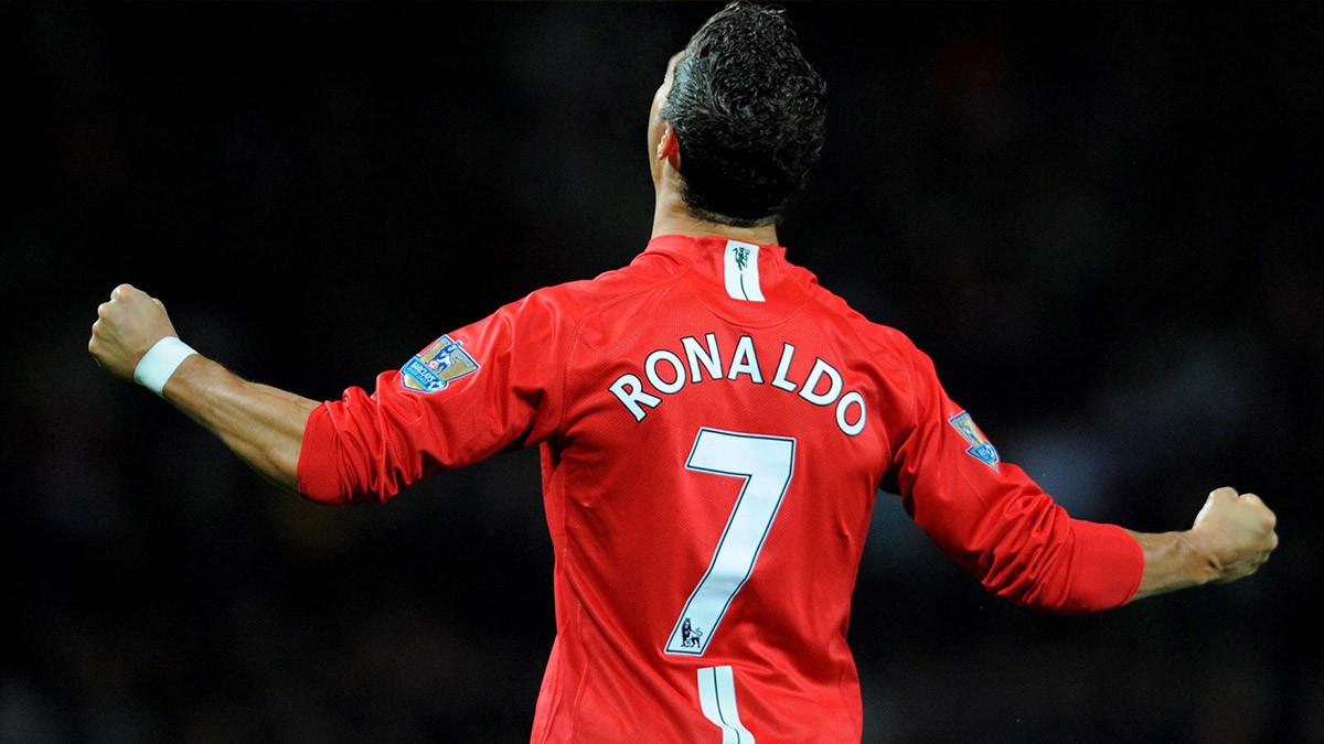 Hình nền Ronaldo siêu thực cho PC