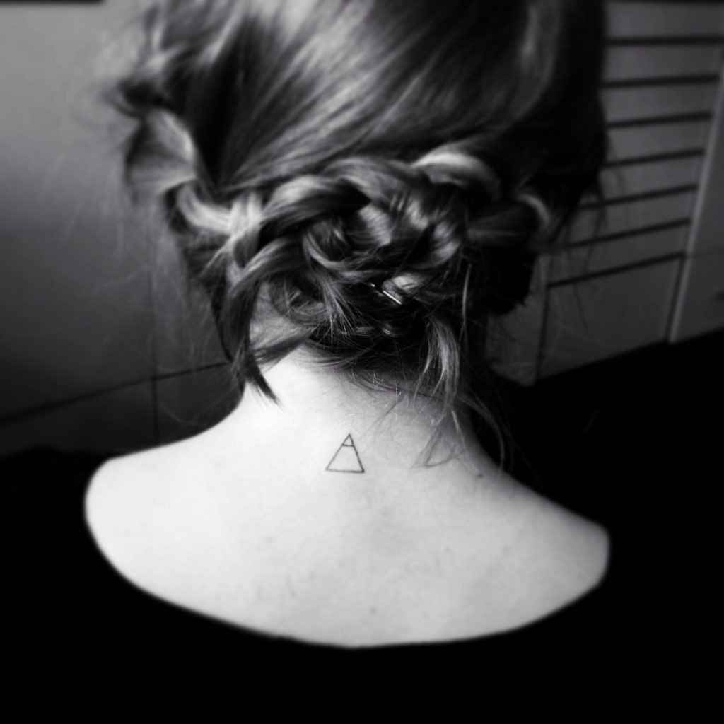 Hình xăm biểu tượng hình học khám phá