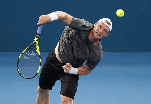 Đánh bóng phải qua lưới và rơi vào trong sân mới được cộng điểm