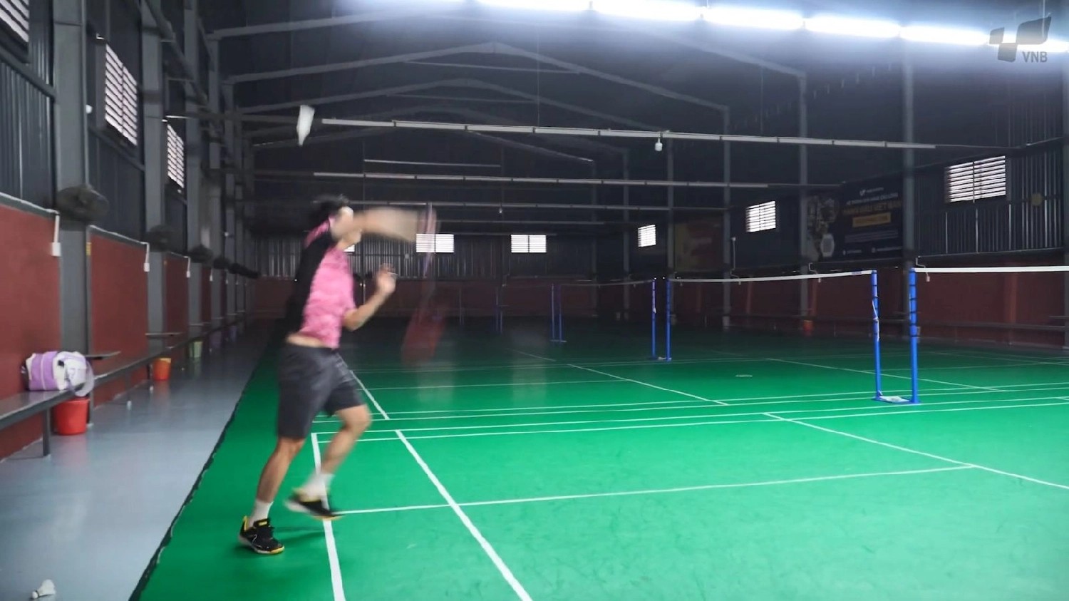 Đánh hụt cầu ngoài