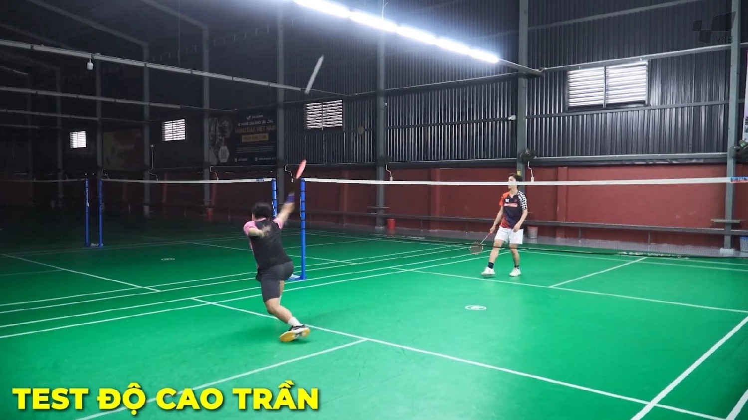 Độ cao trần chuẩn thi đấu