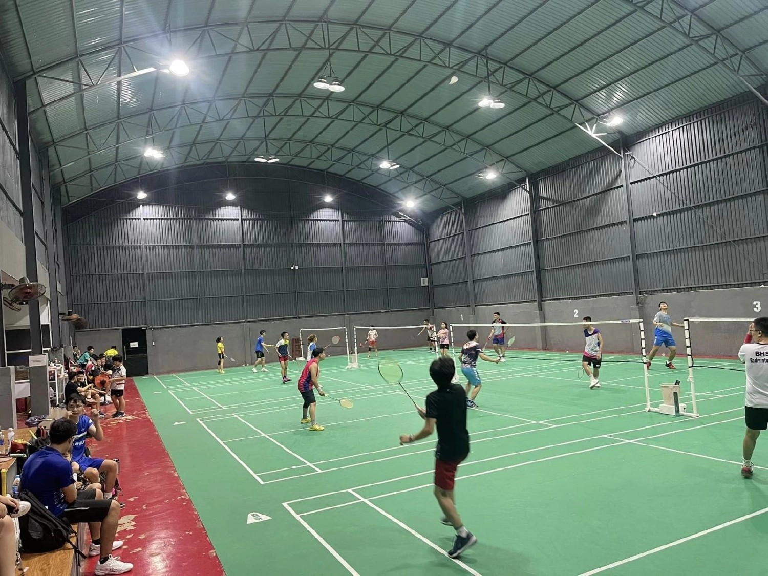 Sân Cầu Lông Đỉnh Cao với quy mô lớn