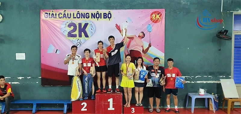 Sân cầu là địa điểm lý tưởng để tổ chức các giải đấu cầu lông nội bộ quy mô vừa và nhỏ