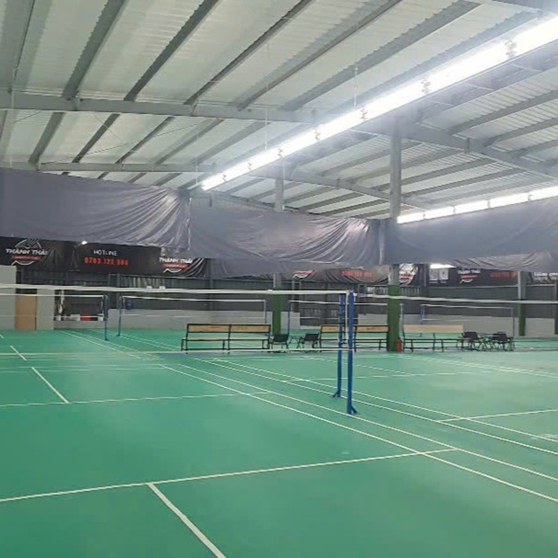 Toàn cảnh không gian sân cầu lông Thành Thái tại Quận 10