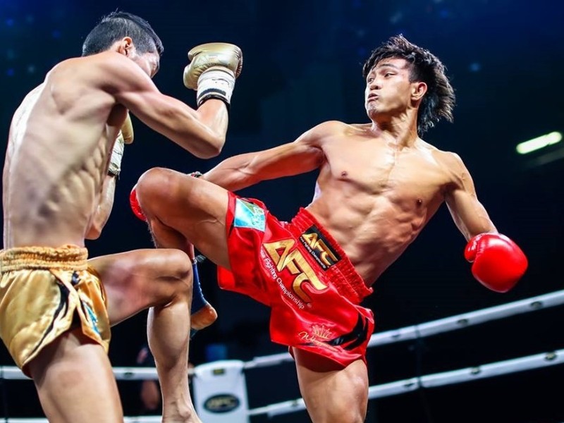 Các trọng tài chấm điểm dựa trên tính hiệu quả của đòn đánh trong luật Muay Thái