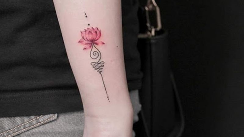 Hình xăm hoa sen là sự thanh khiết, thanh cao mang nhiều ý nghĩa tâm linh