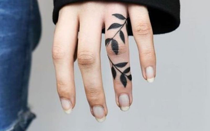 Hình xăm lá độc đáo thể hiện sự linh hoạt, nhanh nhẹn của người con gái