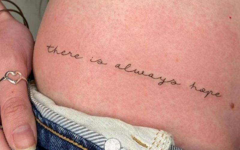 Hình xăm chữ ý nghĩa There is always hope - Cuộc sống luôn có sự hy vọng