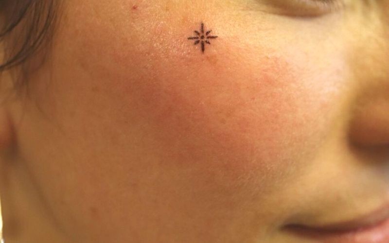 Hình xăm họa tiết ngôi sao, biểu tượng cho khát vọng chiến thắng bản thân