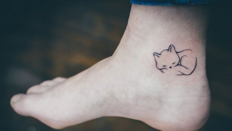 Hình xăm ‘Hoàng thượng’ say giấc