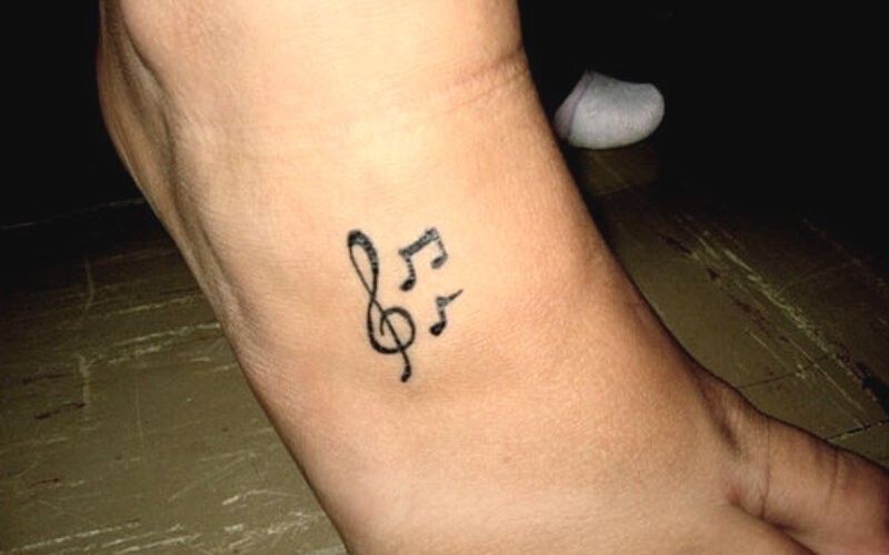 Hình xăm khóa son và nốt nhạc dành cho những cô nàng đam mê âm nhạc