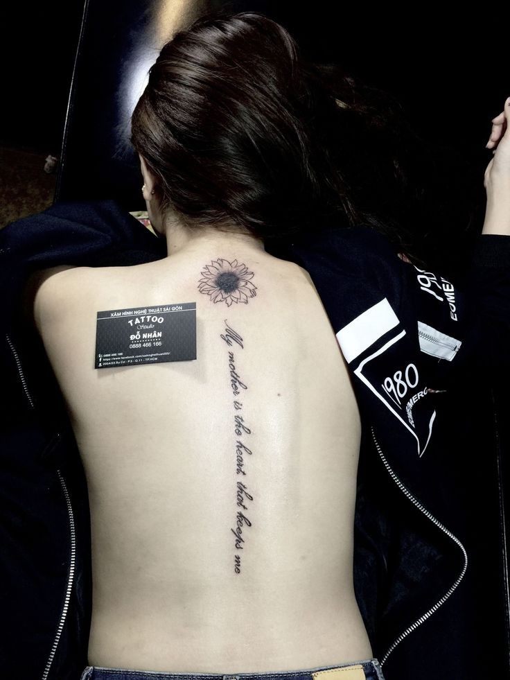 Giá hình xăm sau lưng nữ đa dạng theo thiết kế yêu cầu