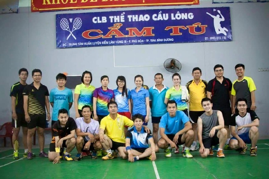 Toàn cảnh một sân cầu lông chất lượng tại Bình Dương