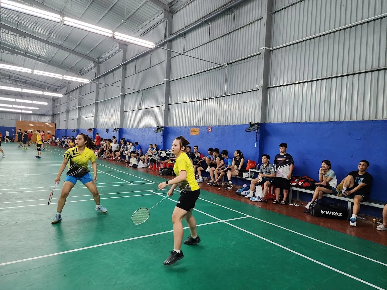 Sân cầu lông Minh Nhật khép lại danh sách