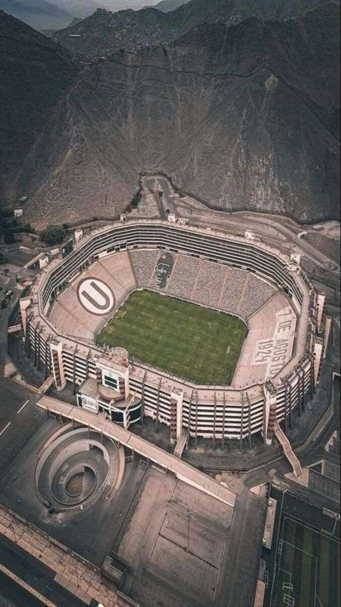 Sân vận động hoành tráng với kiến trúc mái vòm độc đáo