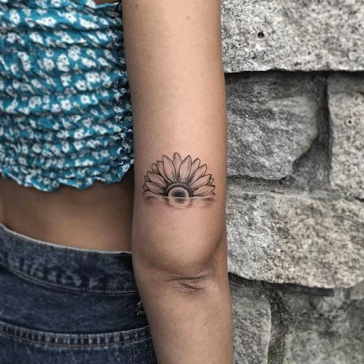 hình xăm hoa hướng dương