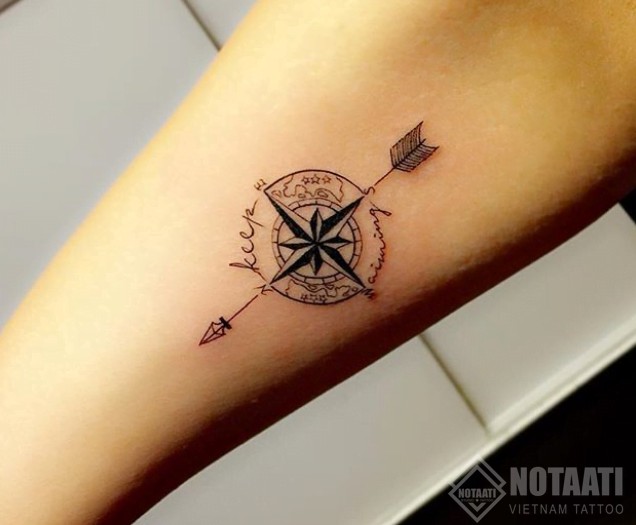 Mẫu hình xăm la bàn mũi tên đơn giản và ý nghĩa