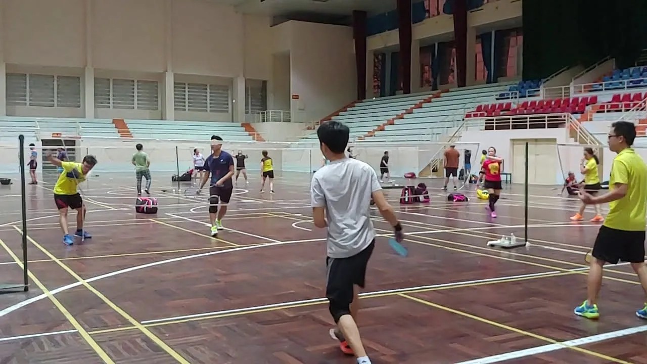 Sân cầu lông Quân Khu 5 rộng rãi và quy củ