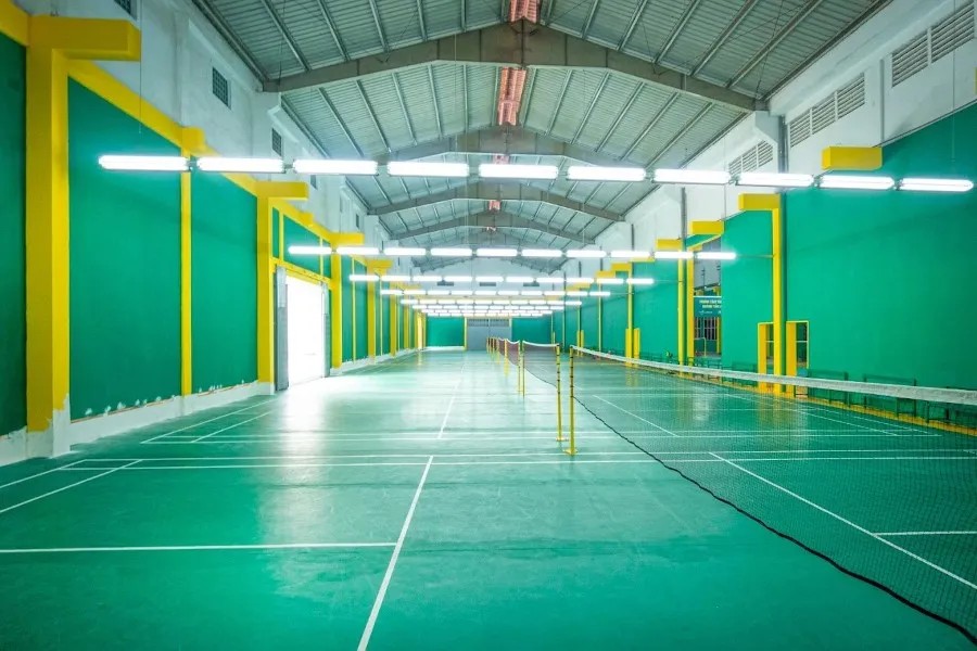 Sân Huỳnh Tấn Phát rộng rãi