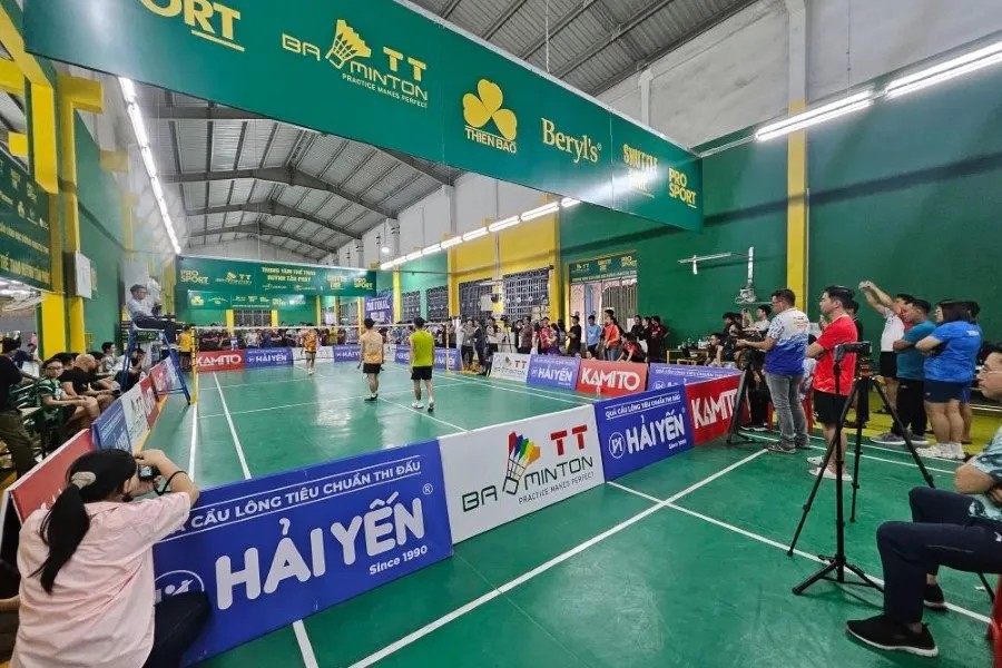 Góc nhìn khác của sân Huỳnh Tấn Phát