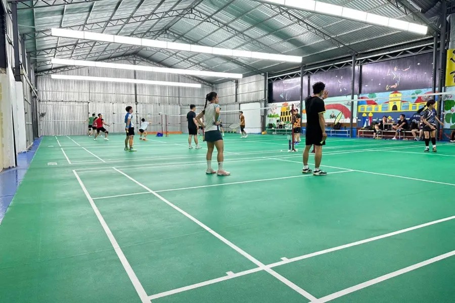 Tổng quan sân Phạm Hữu Lầu