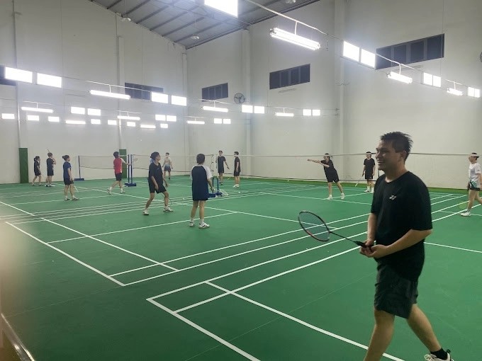 Khu vực quầy nước và tiện ích tại sân