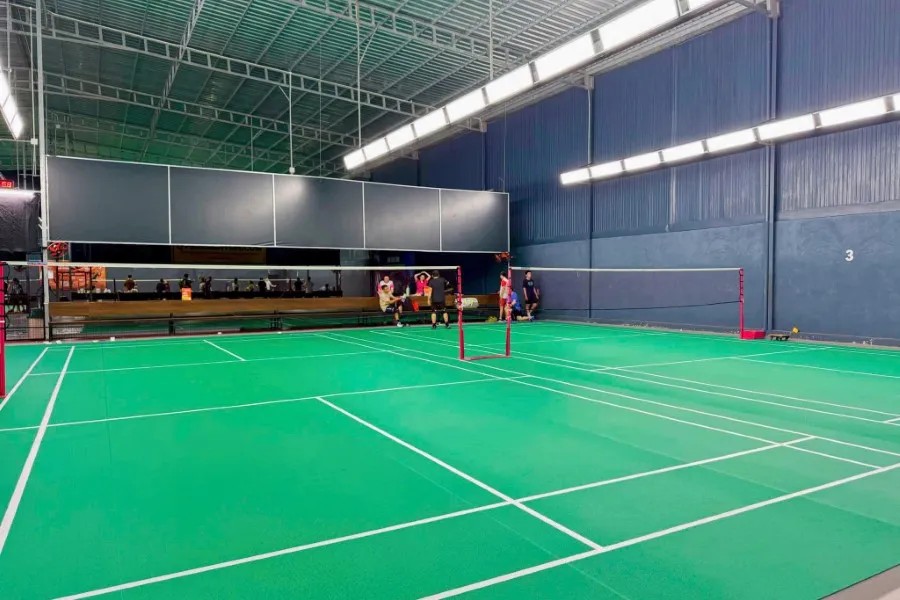 Góc nhìn dọc sân QV