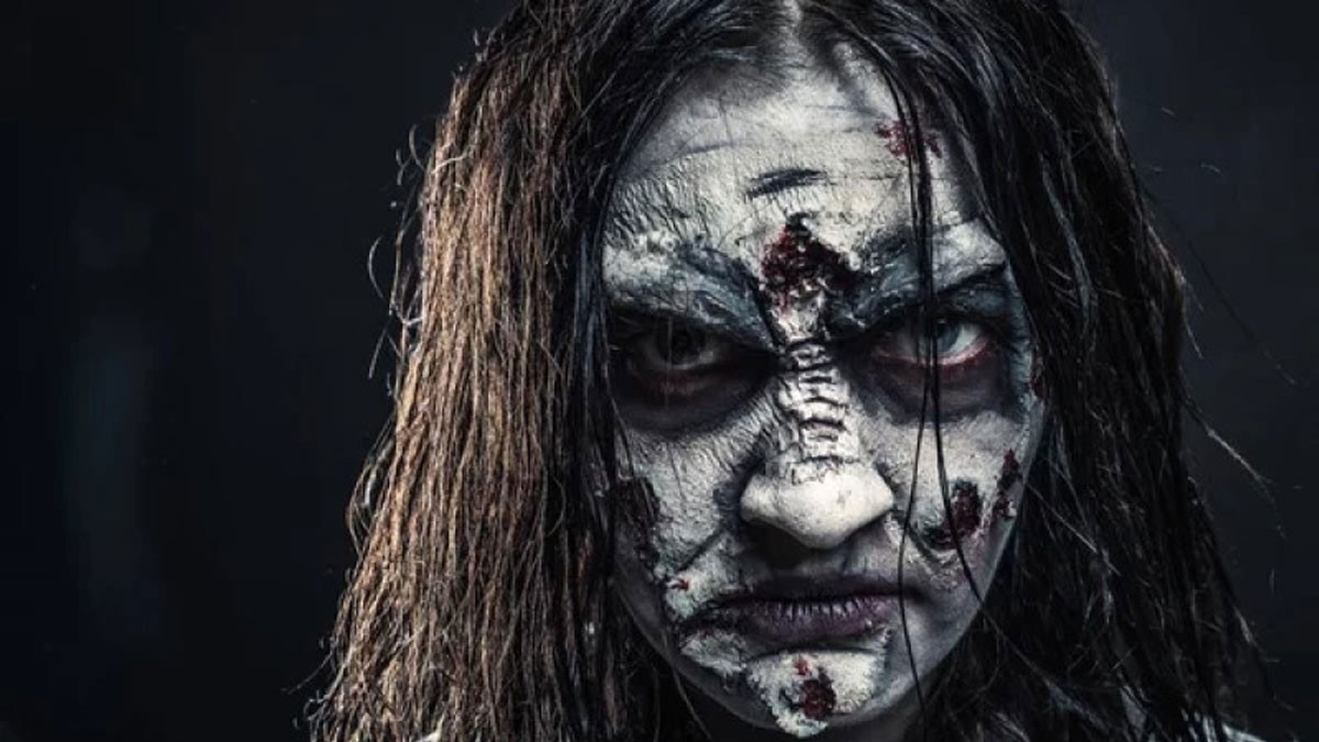 Hình ảnh một hồn ma Thái Lan với cử chỉ tay kỳ dị