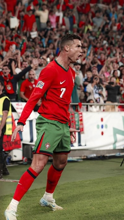 Hình ảnh Ronaldo ghi bàn đẹp mắt