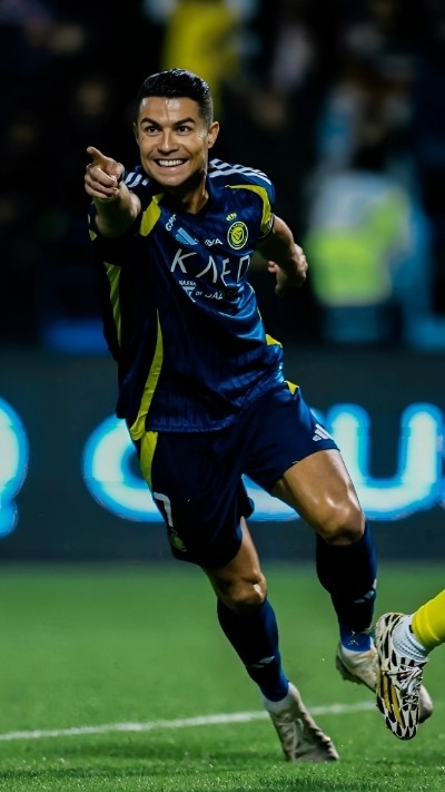 Ronaldo ngầu trên sân cỏ