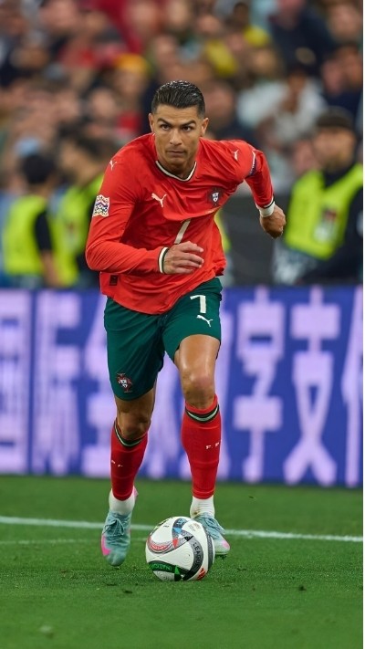 Ronaldo trong màu áo tuyển Bồ Đào Nha