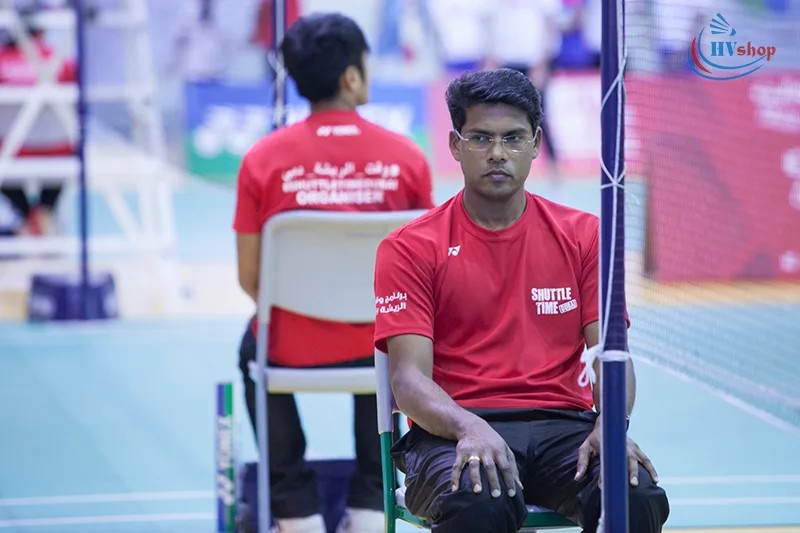 Trọng tài giao cầu