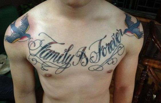 Vẻ đẹp mạnh mẽ với hình xăm Family ở ngực