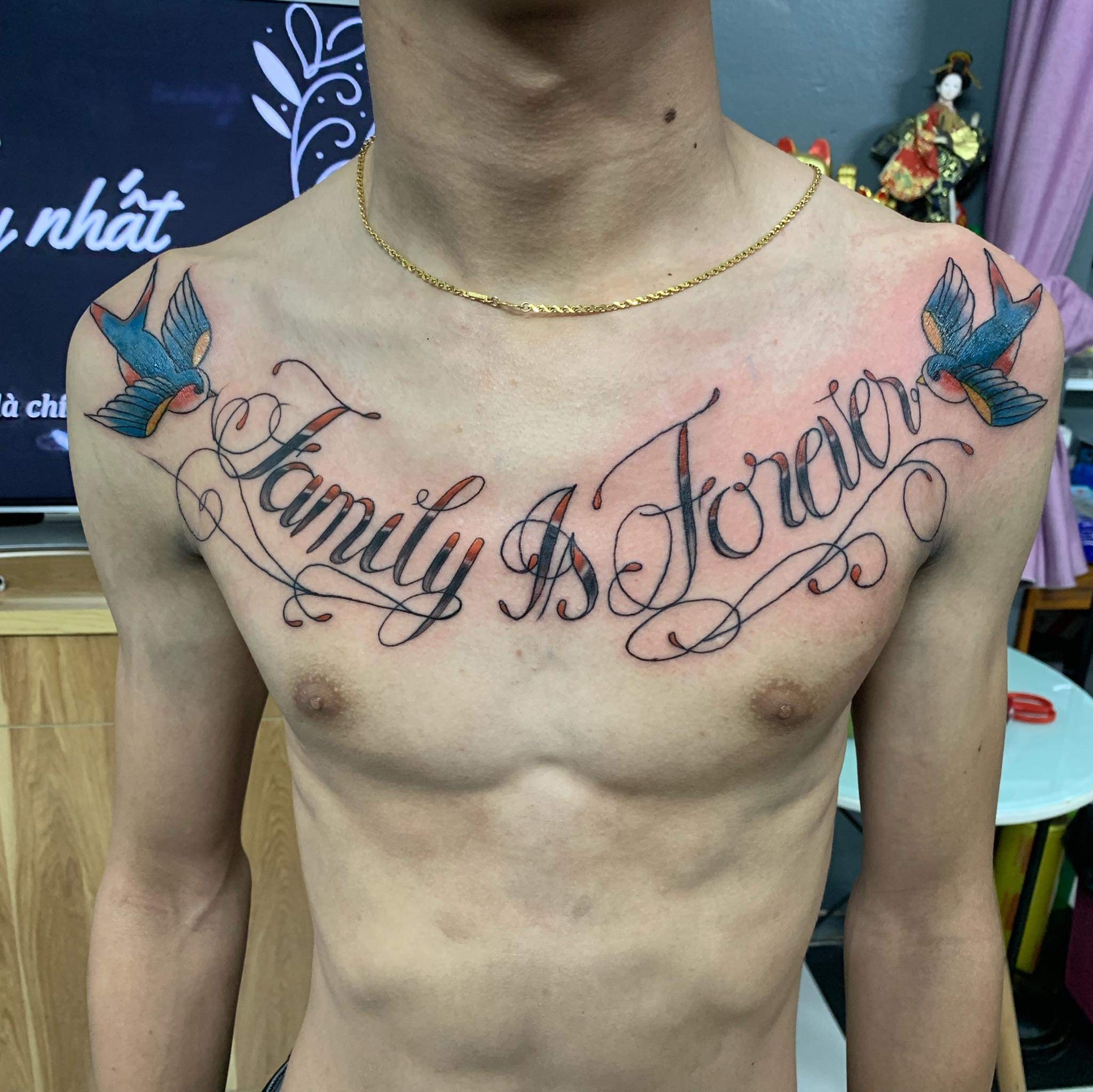 Hình xăm chữ Family với thiết kế tinh tế