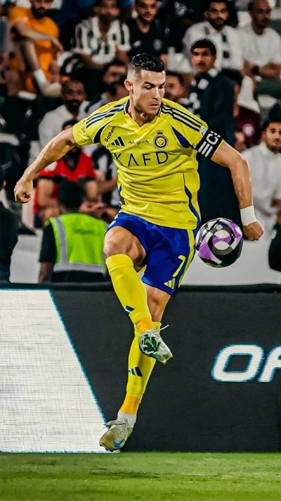 Hình ảnh Ronaldo cực ngầu trên sân cỏ