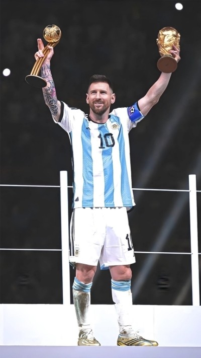 Messi thực hiện cú sút