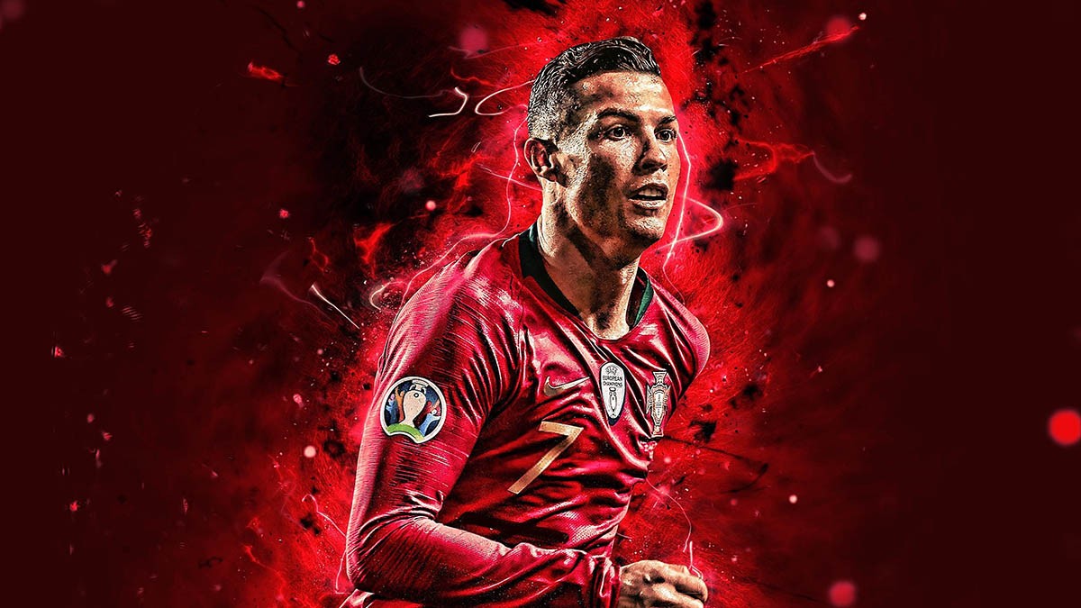 Ronaldo trong một pha tranh chấp