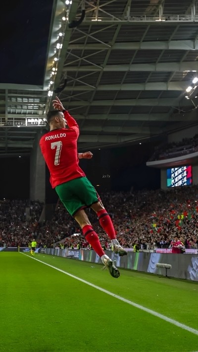 Hình ảnh Ronaldo thể hiện tinh thần dân tộc